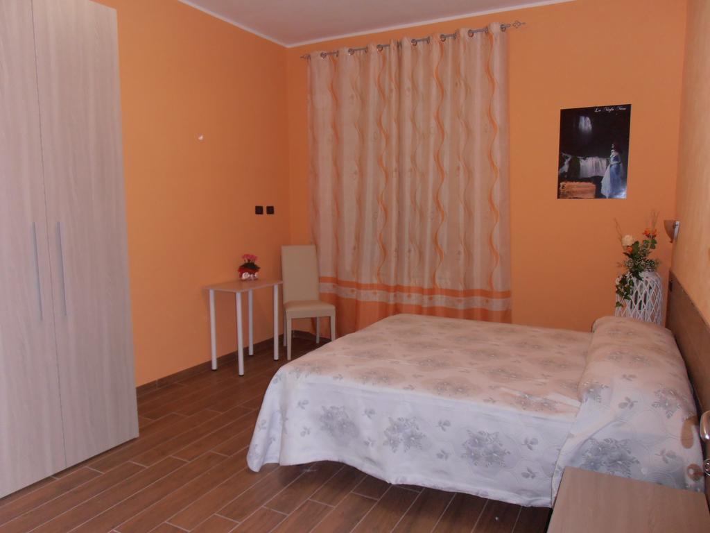 La Casa Dei Nonni Hotel Torre Orsina Buitenkant foto